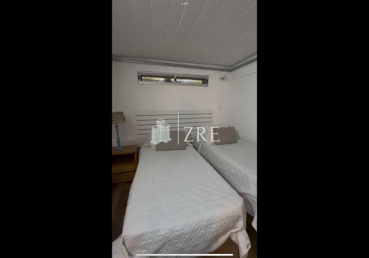 Casa ID.992 - VENTA Gran casa en Punta Ballena a una cuadra de la playa