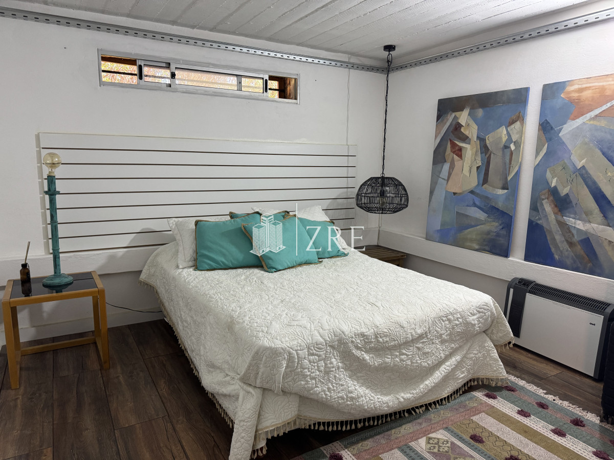 Casa ID.992 - VENTA Gran casa en Punta Ballena a una cuadra de la playa