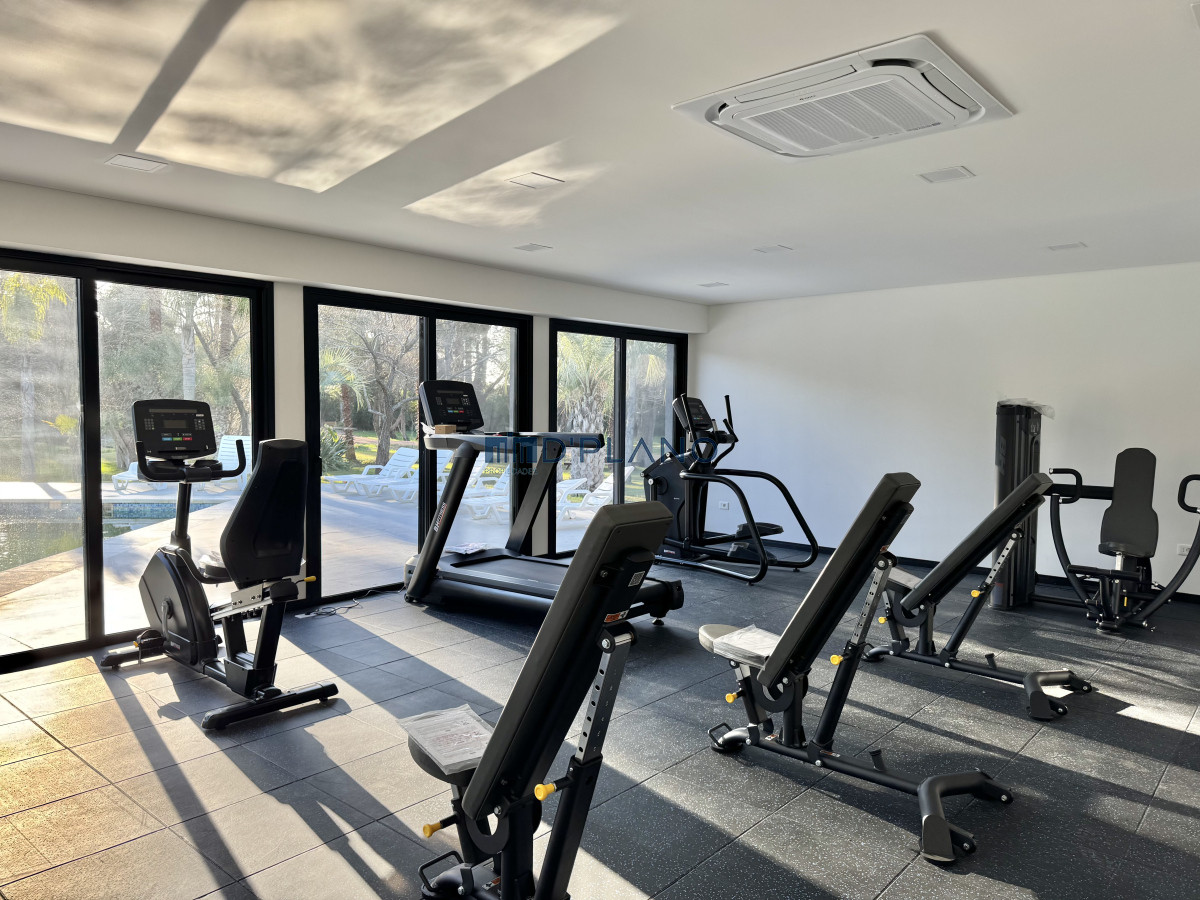 Apartamento ID.56 - Alquiler anual 2 dormitorios en Rincón del Indio, Complejo cerrado con amenities