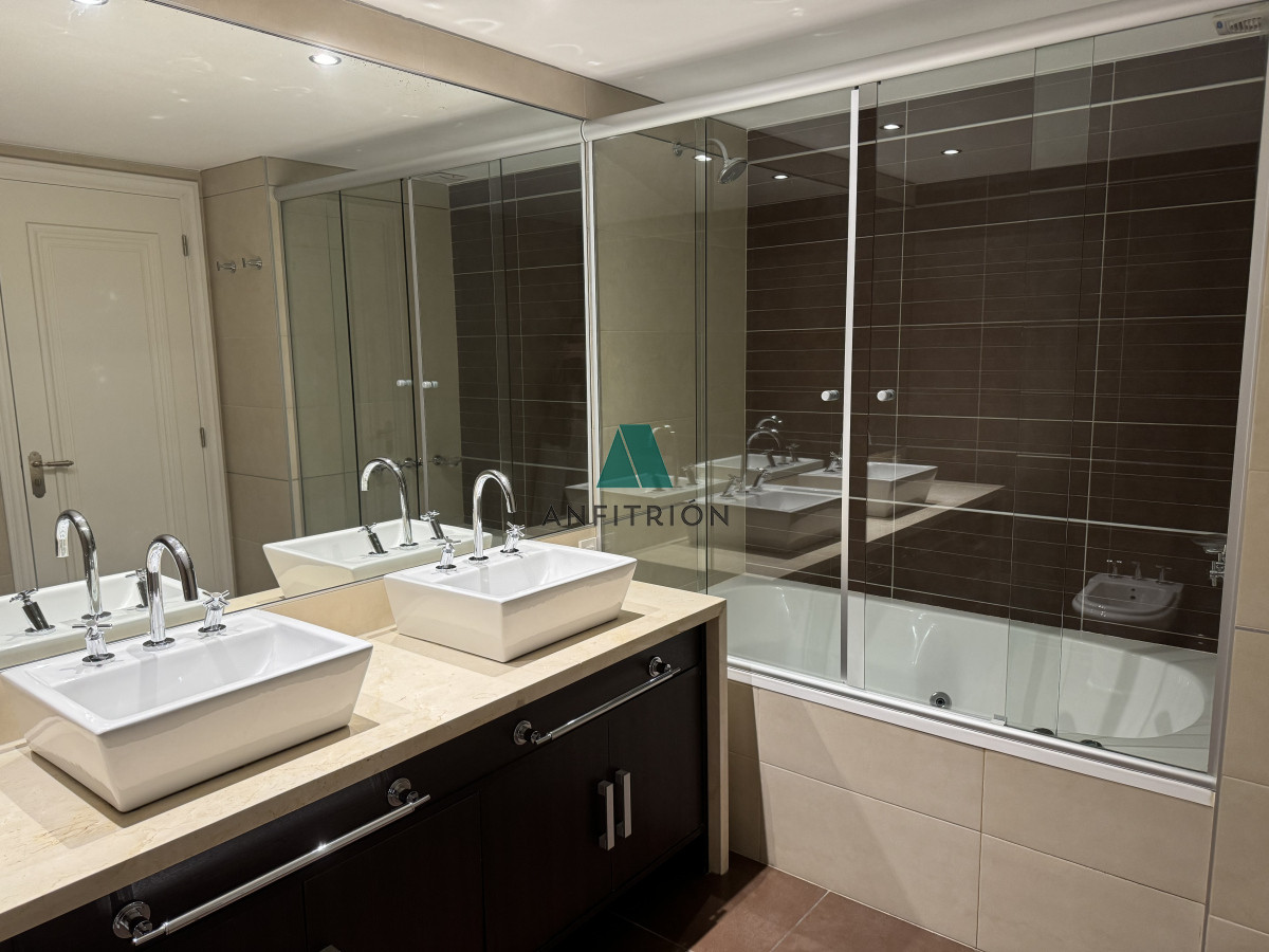 Apartamento ID.228 - VENTA Imperiale III 2 dormitorios en suite 2 cocheras
