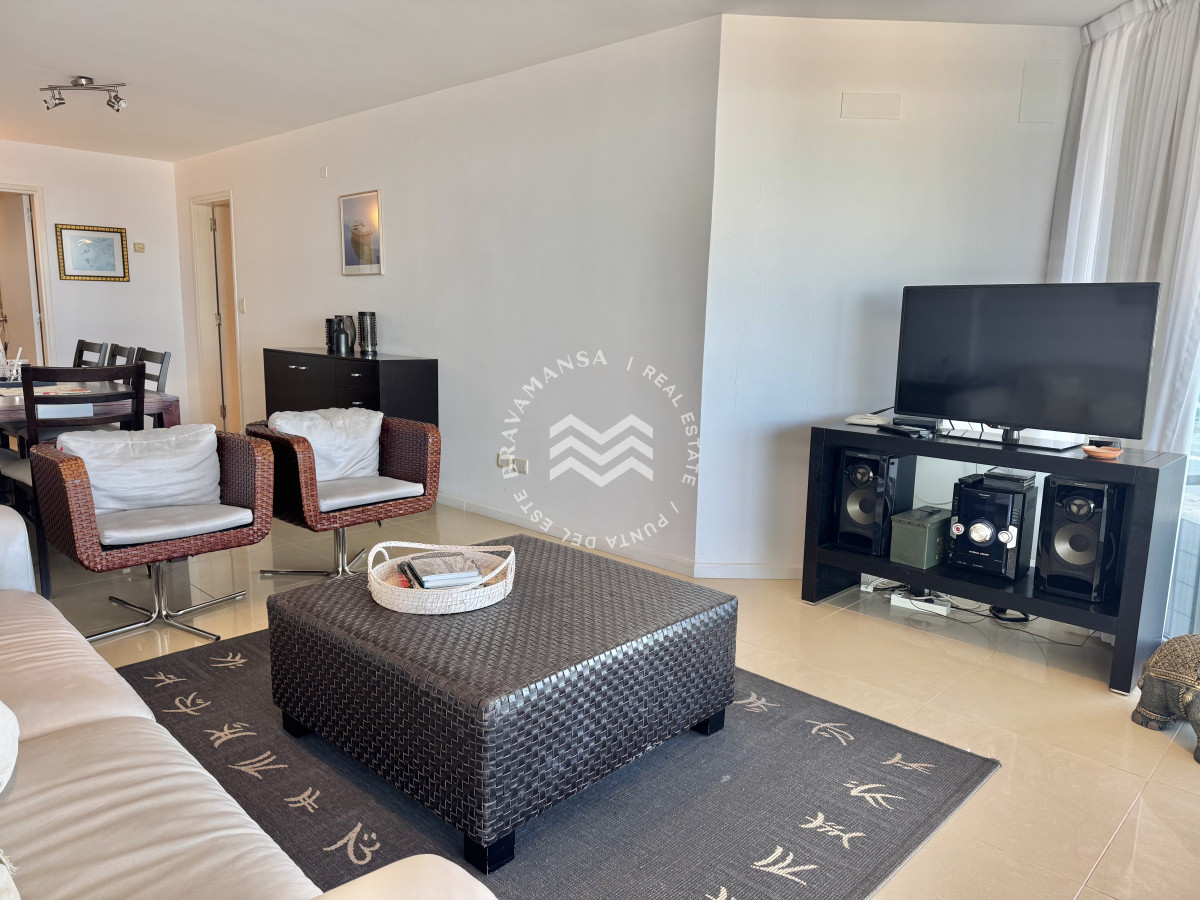 Apartamento ID.510 - VENTA Apartamento 3 dormitorios y dependencia en Playa Brava