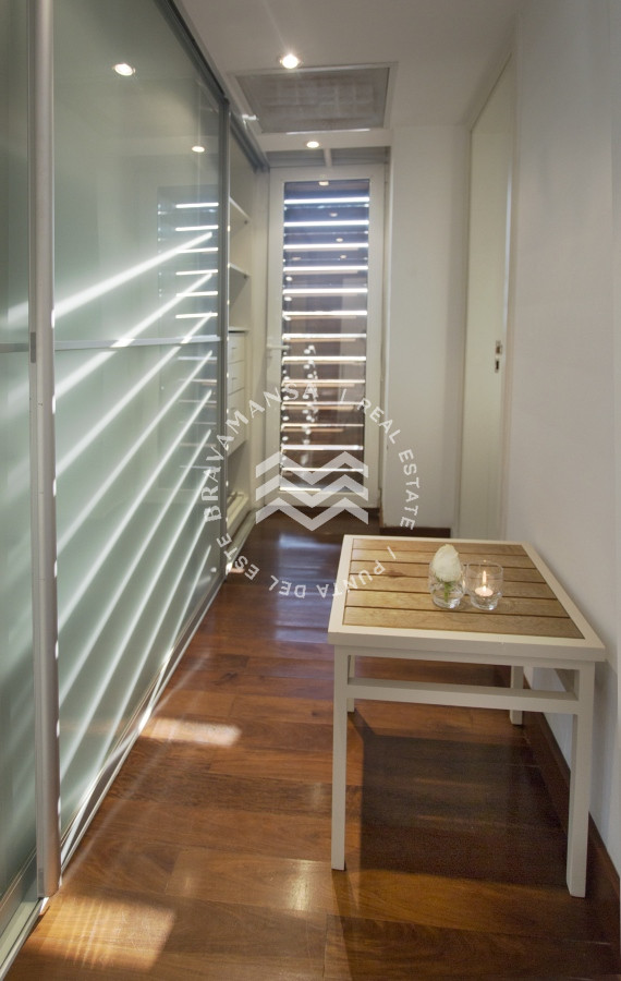 Apartamento ID.149 - Gran apartamento en primera línea parada 32 de Playa Brava