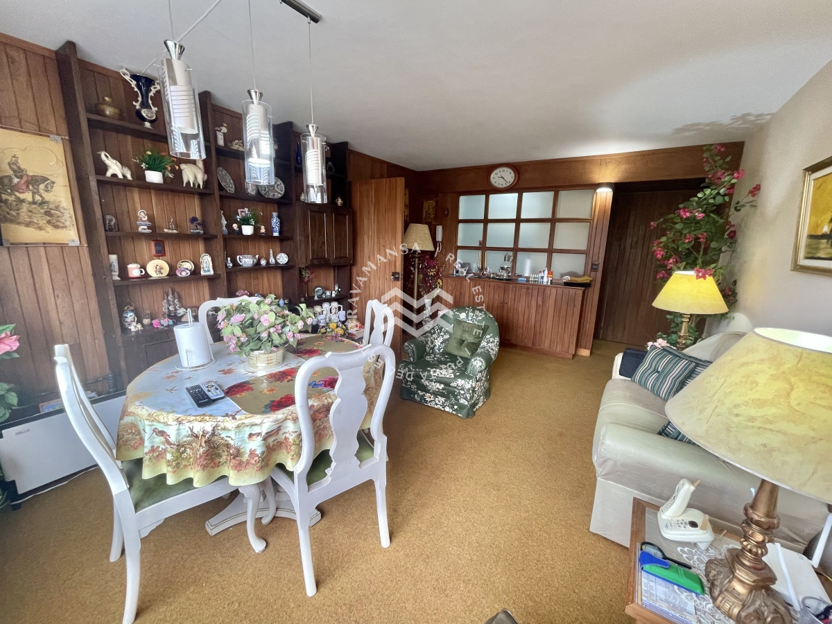 Apartamento ID.262 - OPORTUNIDAD venta dormitorio y medio frente a Playa Mansa