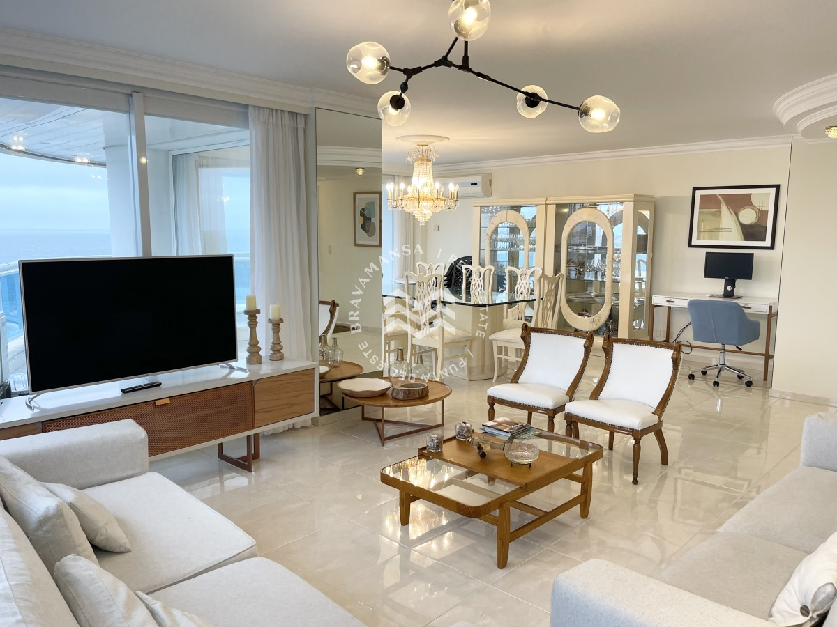 Apartamento ID.79 - ALQUILER Temporada anual o invernal 3 dormitorios en suite con vista al mar Playa Mansa