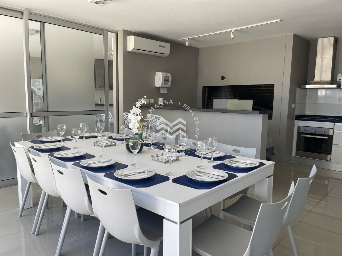 Apartamento ID.101 - VENTA 2 dormitorios con vista al mar en Playa Brava