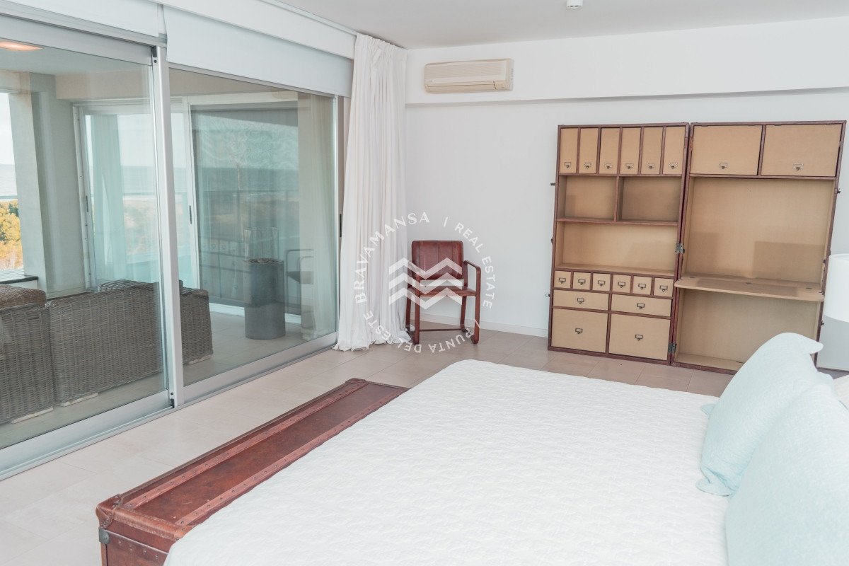 Apartamento ID.358 - ALQUILER TEMPORADA Exclusivo apartamento en Playa Brava, piso entero 3 dormitorios