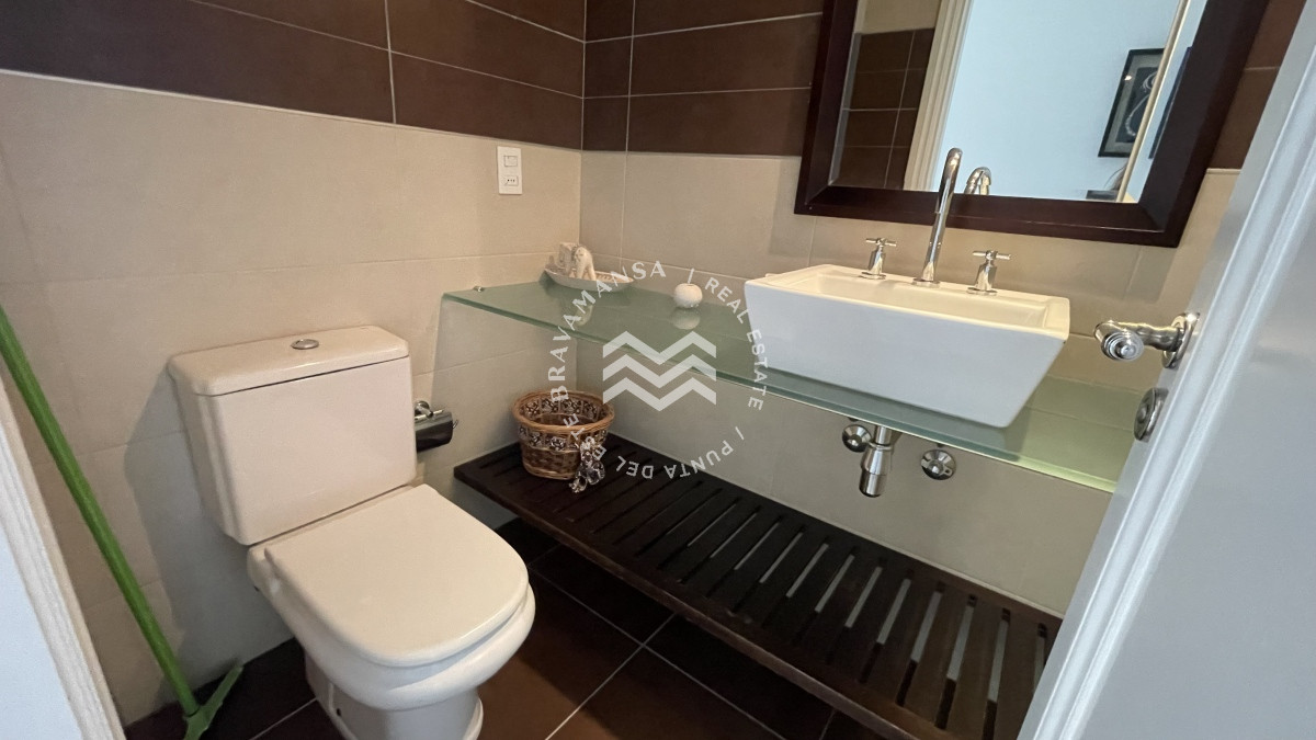 Apartamento ID.359 - ALQUILER Imperiale 3 dormitorios + servicio. Playa Brava