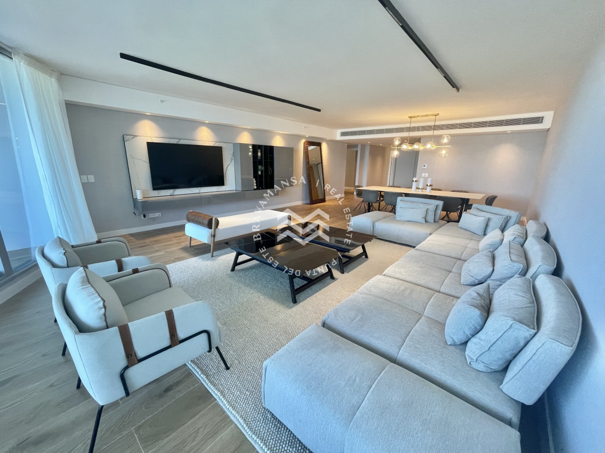 Apartamento ID.123 - ALQUILER TEMPORAL En Playa Brava frente al mar