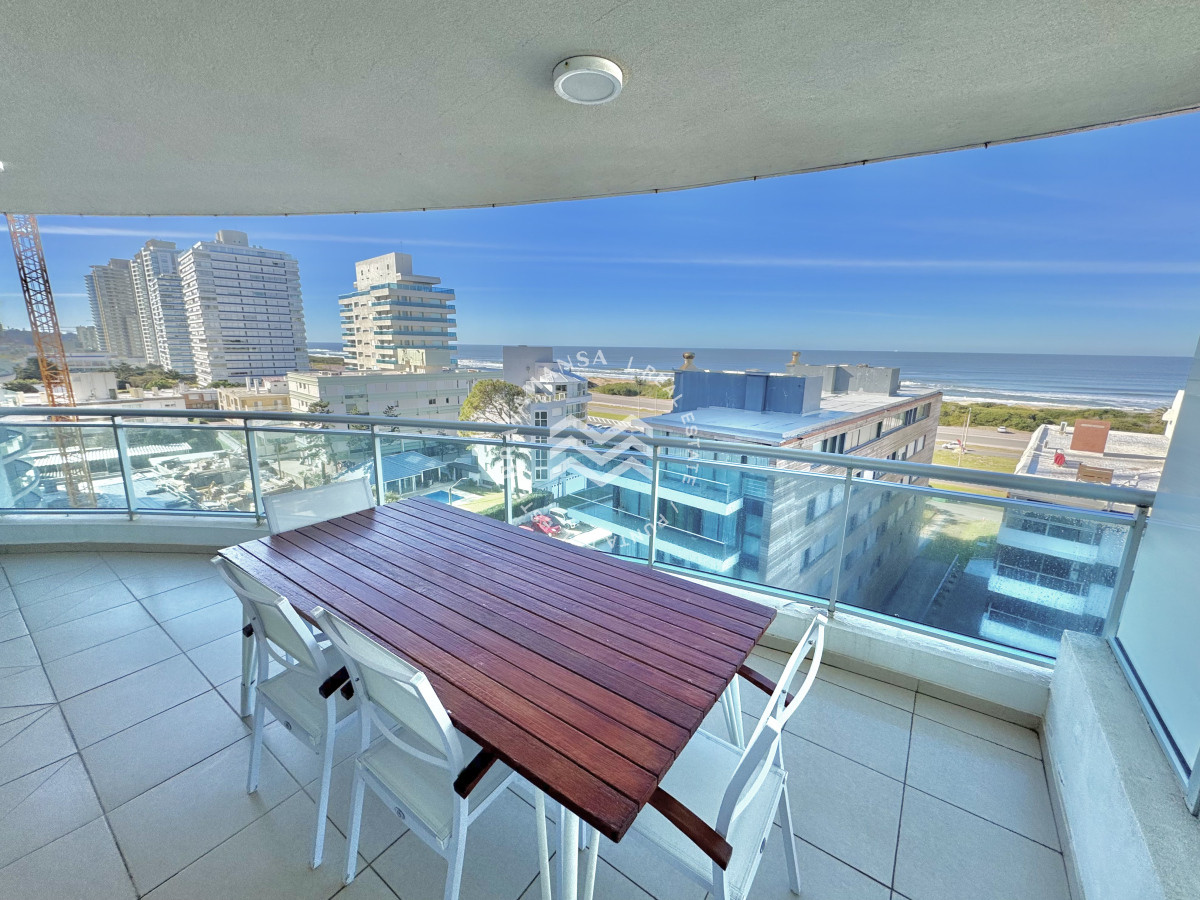 Apartamento ID.510 - VENTA Apartamento 3 dormitorios y dependencia en Playa Brava