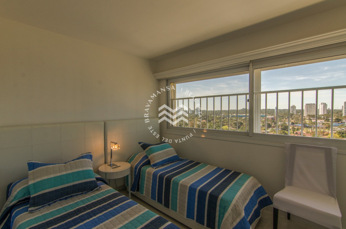 Apartamento ID.564 - Maravilloso Penthouse duplex 5 dormitorios, primera línea Playa Mansa