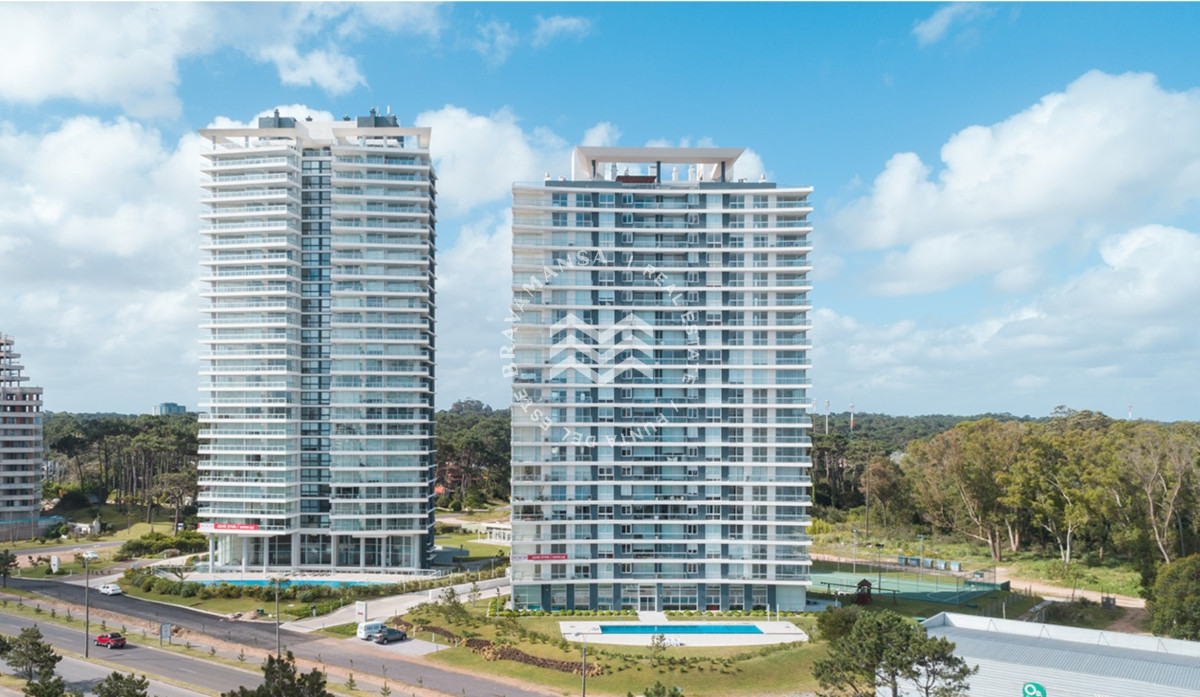 Apartamento ID.175 - ALQUILER DE VERANO 1 dormitorio moderno Torre One Punta del Este
