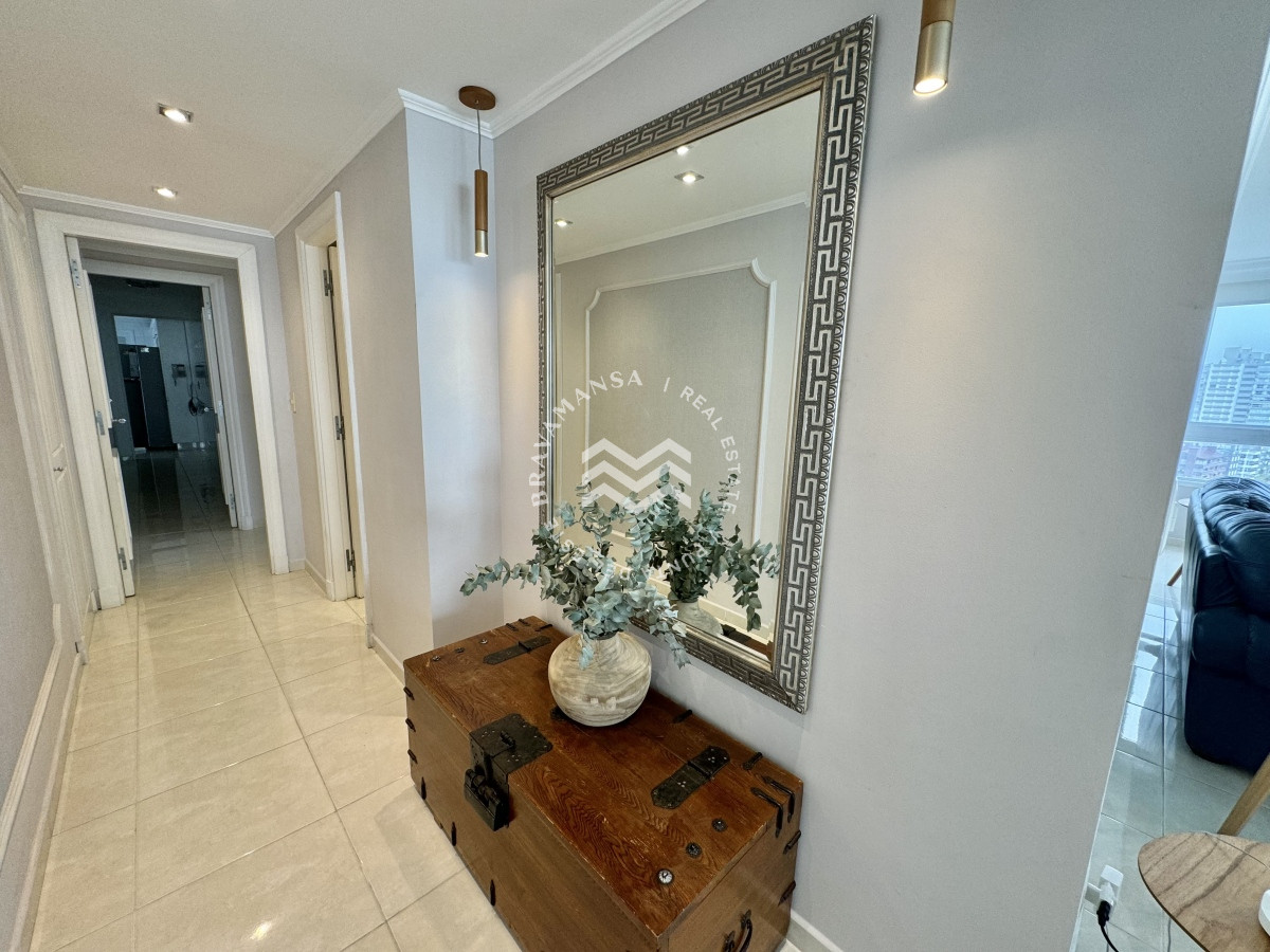 Apartamento ID.74 - OPORTUNIDAD 3 dormitorios y servicio primera línea Playa Mansa, Punta del Este
