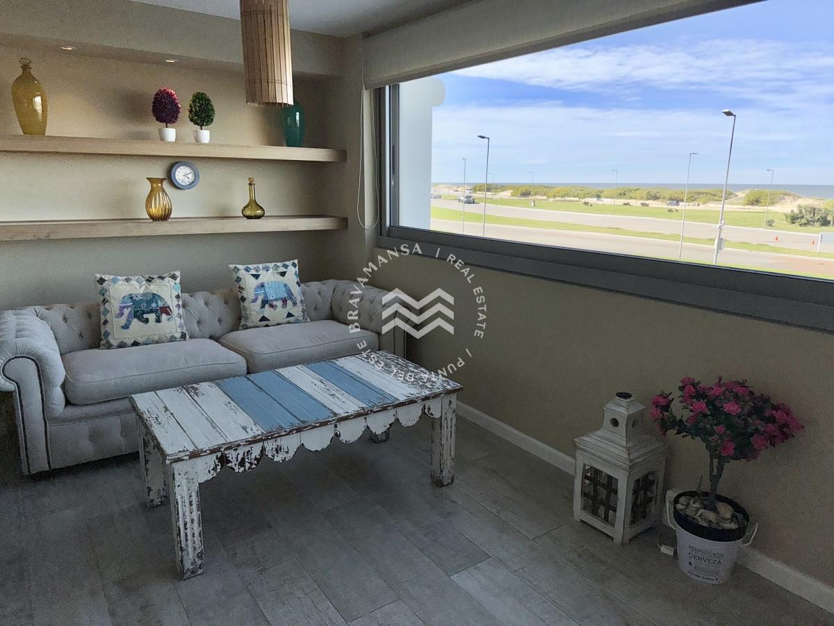 Apartamento ID.286 - VENTA apartamento 3 dormitorios en suite en Playa Brava primera línea