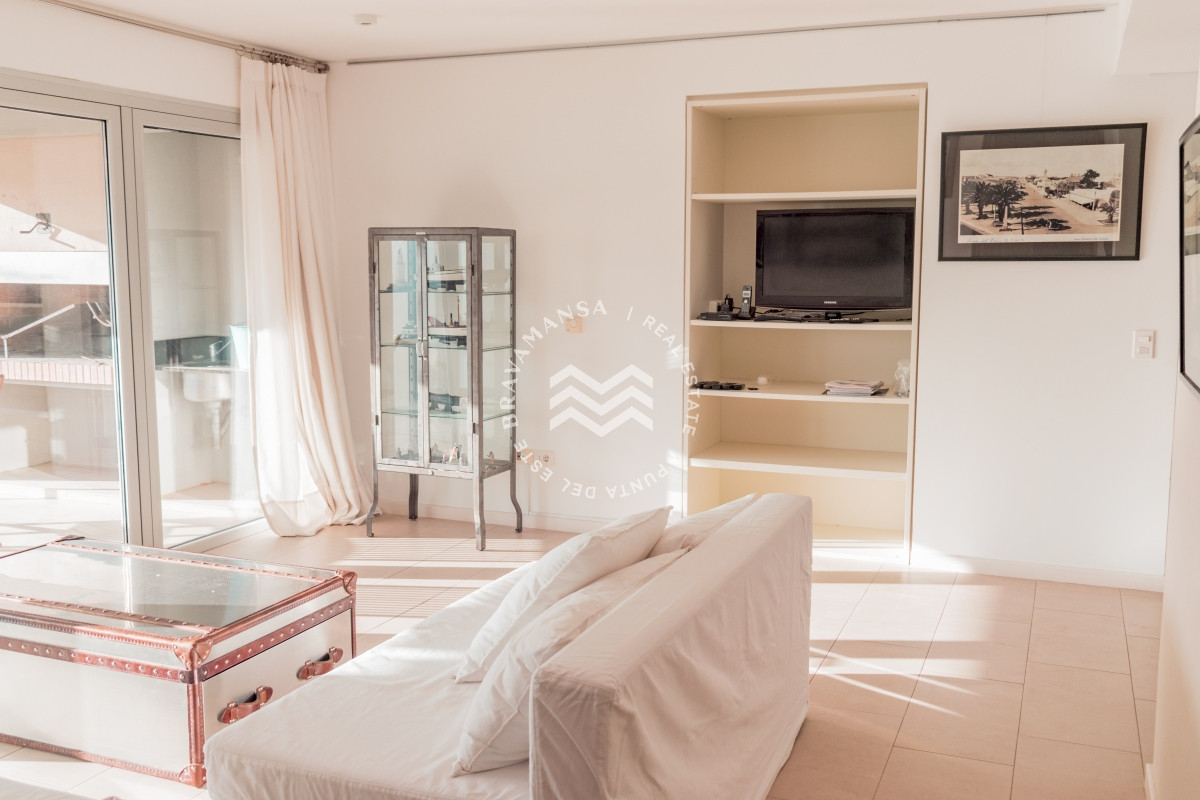 Apartamento ID.358 - ALQUILER TEMPORADA Exclusivo apartamento en Playa Brava, piso entero 3 dormitorios