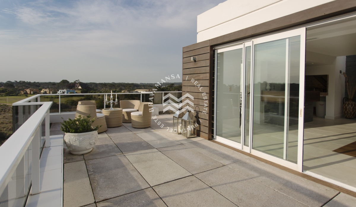 Apartamento ID.149 - Gran apartamento en primera línea parada 32 de Playa Brava