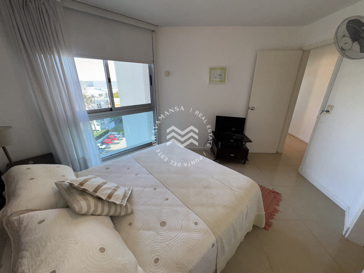 Apartamento ID.510 - VENTA Apartamento 3 dormitorios y dependencia en Playa Brava