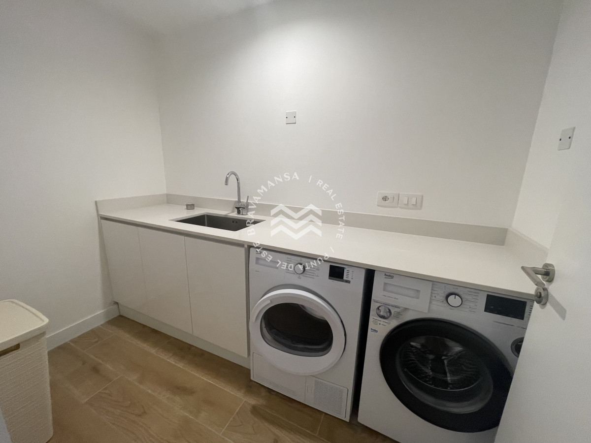 Apartamento ID.123 - ALQUILER TEMPORAL En Playa Brava frente al mar