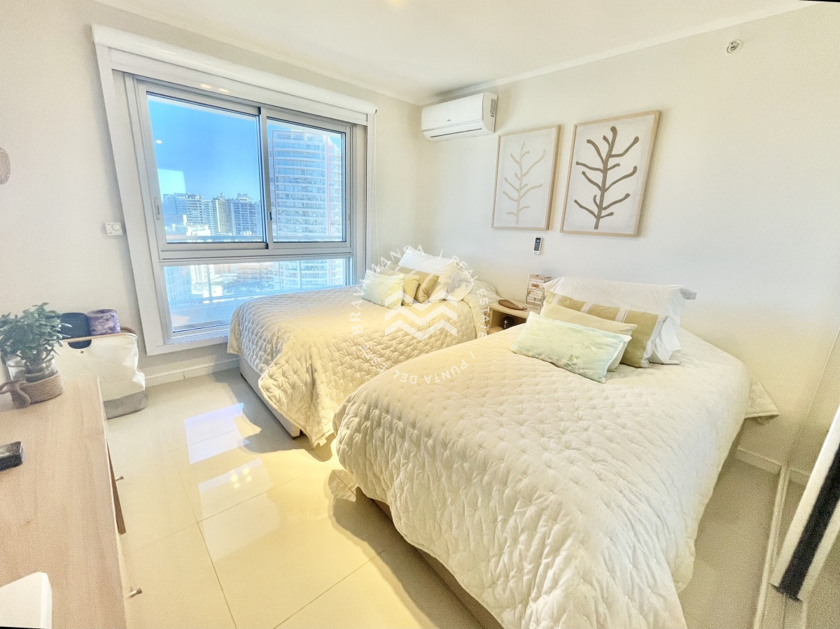 Apartamento ID.101 - VENTA 2 dormitorios con vista al mar en Playa Brava