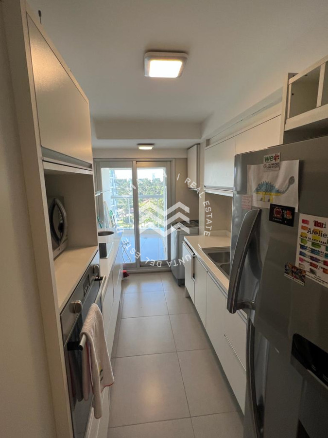 Apartamento ID.100 - ALQUILER INVERNAL 2 dormitorios Playa Mansa con vista al mar!