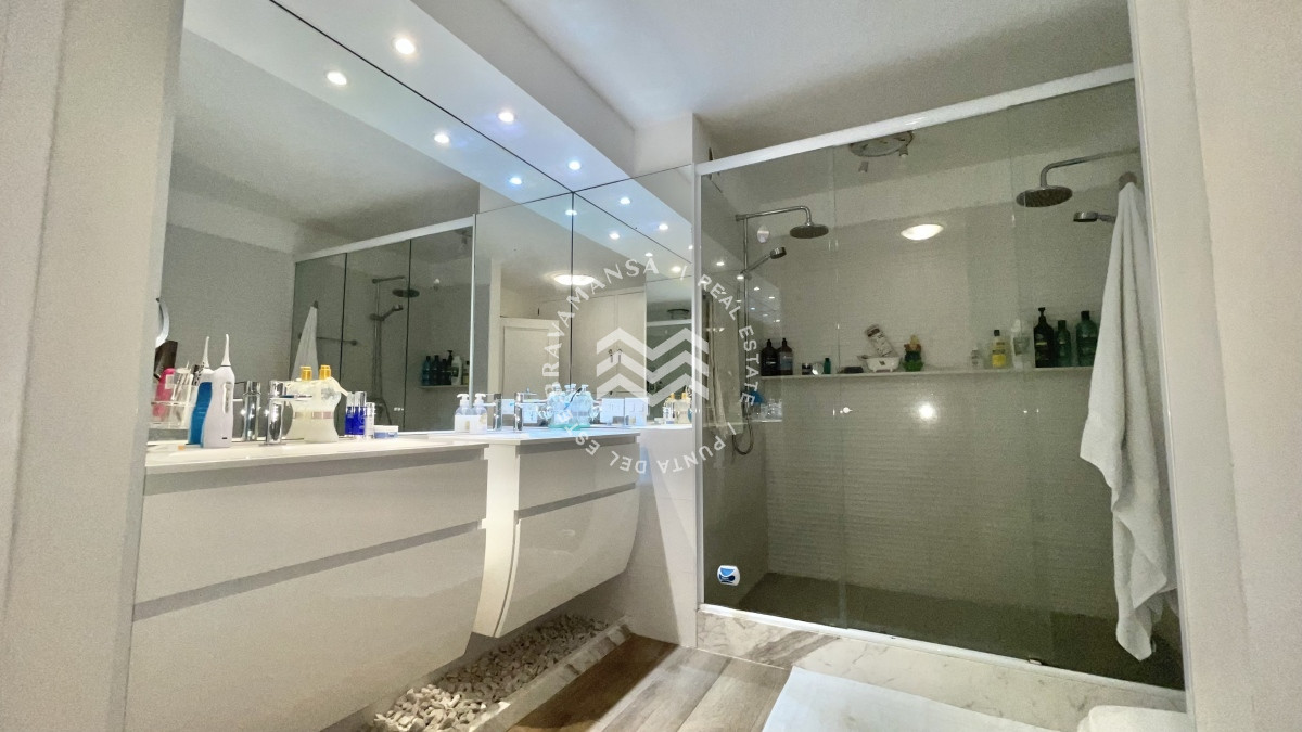 Apartamento ID.13 - Gran apartamento en el Puerto de Punta del Este con vista al Mar