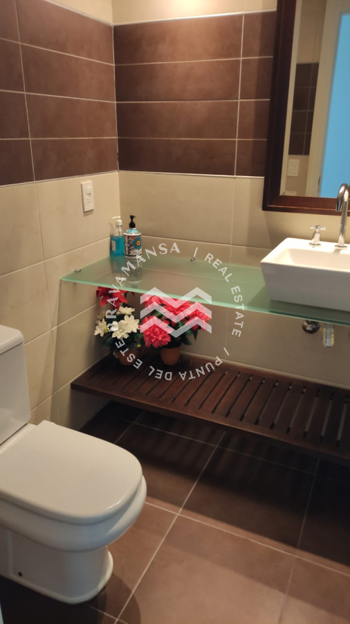 Apartamento ID.98 - ALQUILER ANUAL 3 dormitorios vista al mar Playa Brava