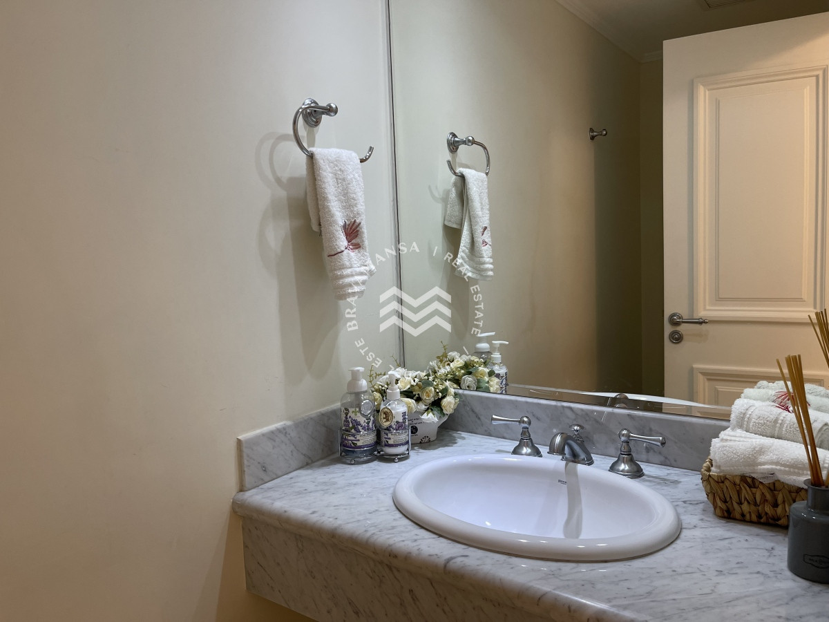 Apartamento ID.79 - ALQUILER Temporada anual o invernal 3 dormitorios en suite con vista al mar Playa Mansa