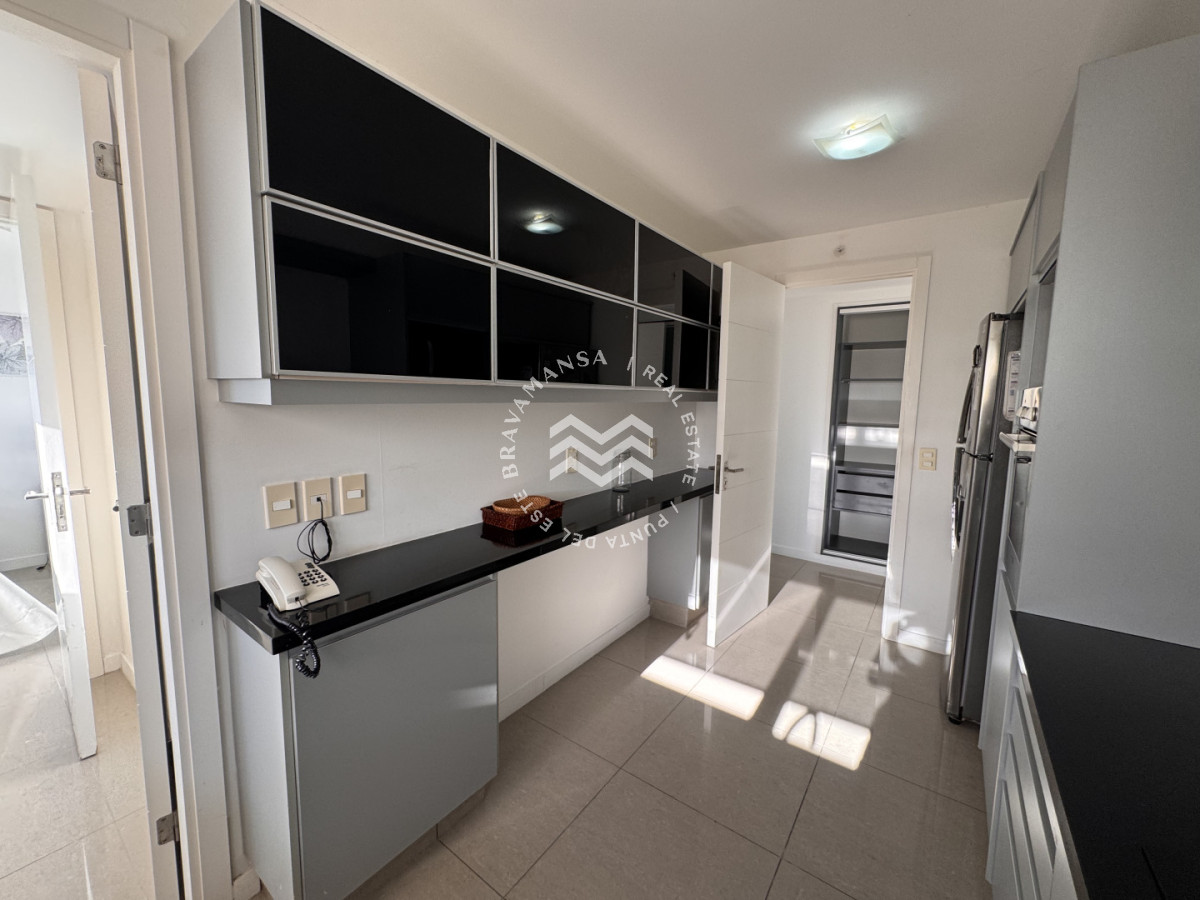 Apartamento ID.5 - VENTA 3 dormitorios + servicio en Torre ONE I