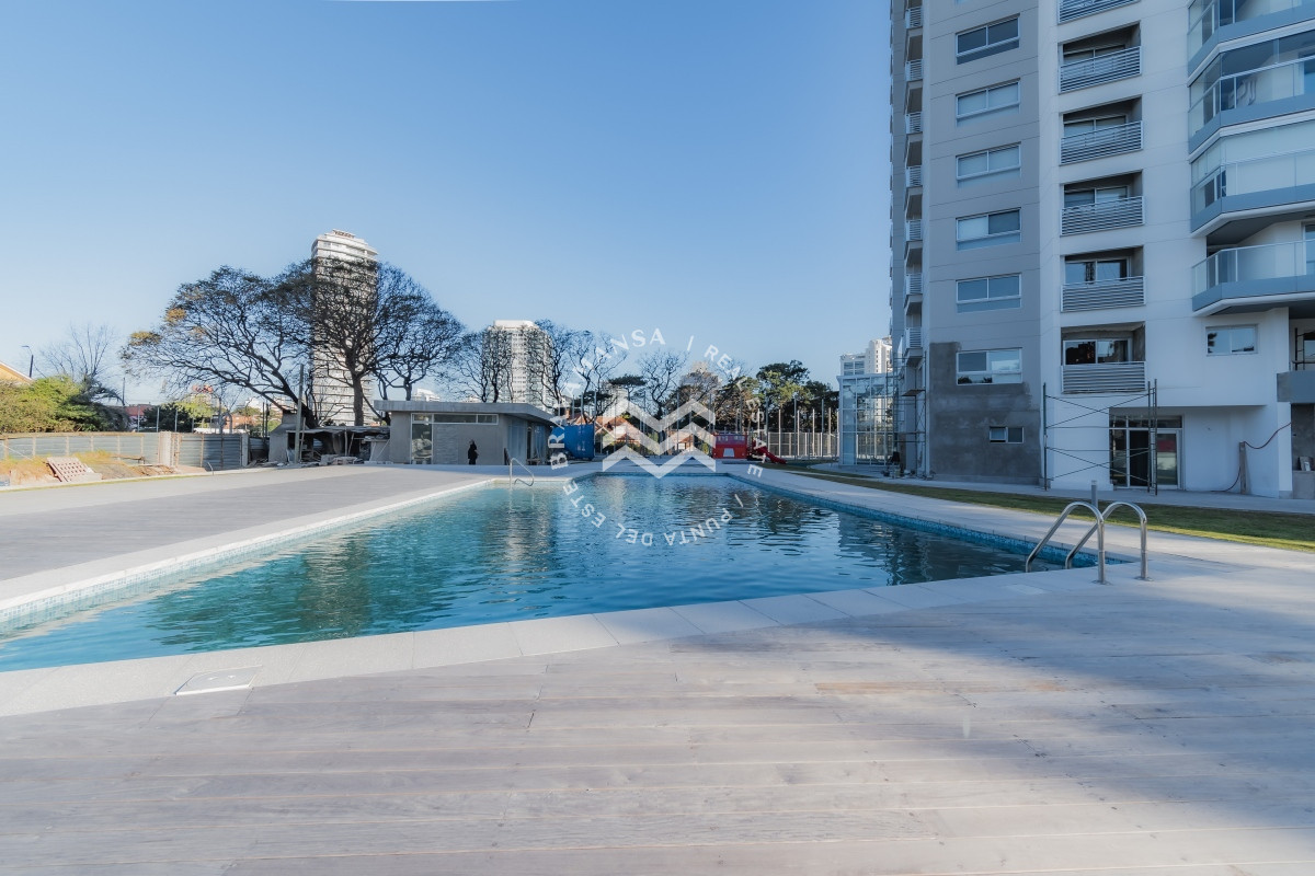 Apartamento ID.12 - OPORTUNIDAD! Hermoso apartamento 2 dorm en Playa Mansa