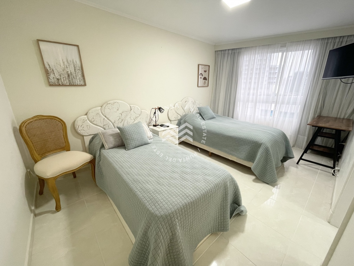 Apartamento ID.79 - ALQUILER Temporada anual o invernal 3 dormitorios en suite con vista al mar Playa Mansa