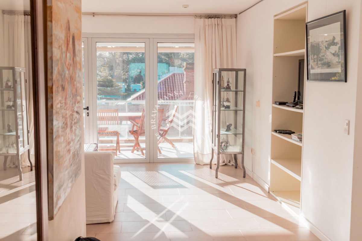 Apartamento ID.358 - ALQUILER TEMPORADA Exclusivo apartamento en Playa Brava, piso entero 3 dormitorios