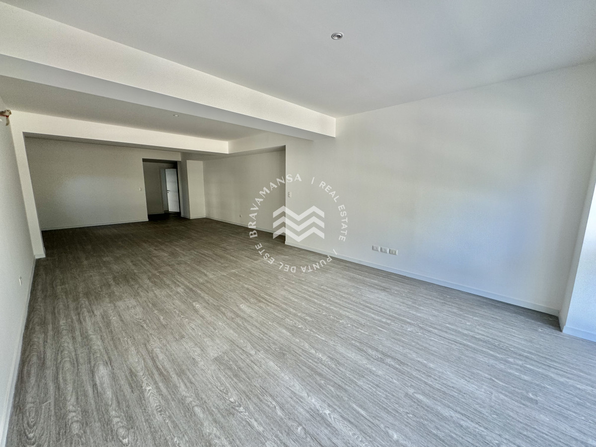 Apartamento ID.421 - Amplio apartamento 1 dormitorio en VENTA Av Roosevelt