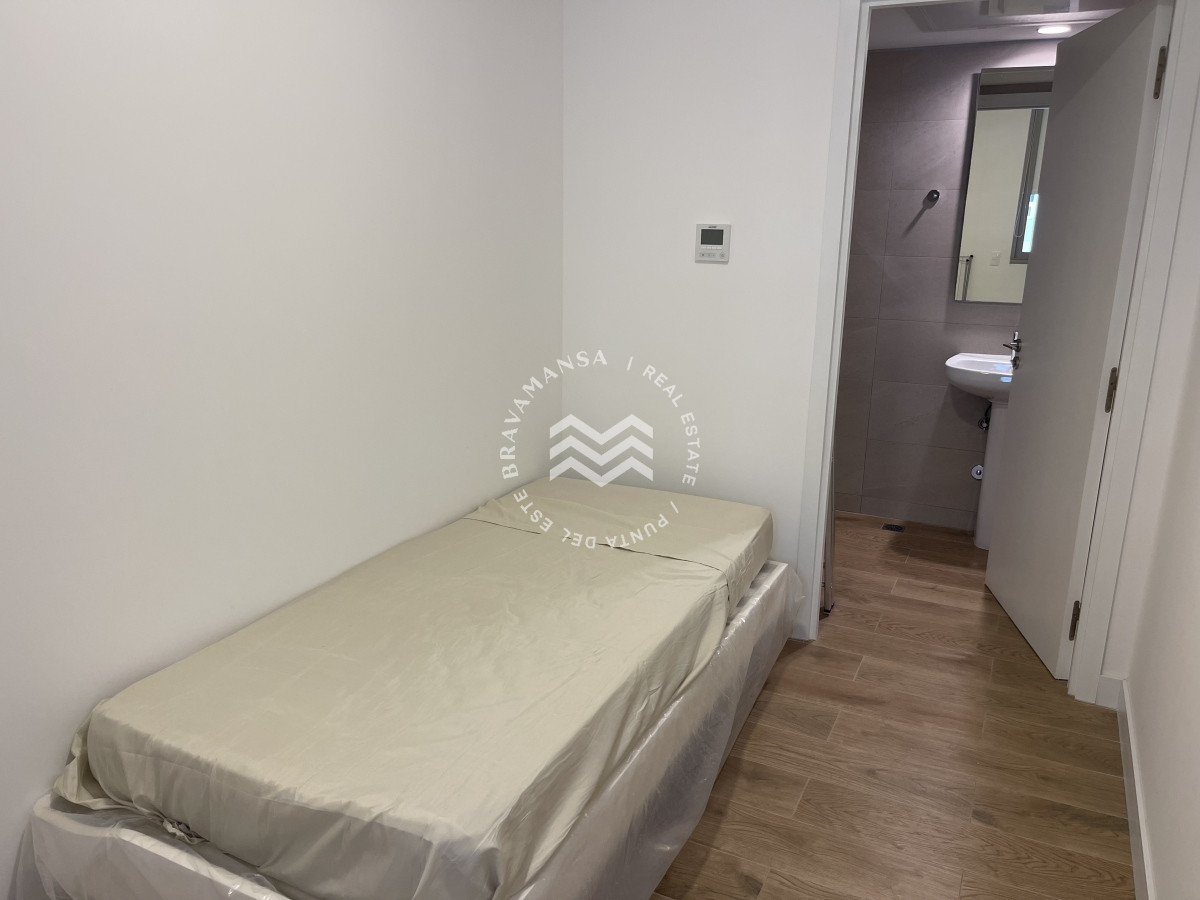 Apartamento ID.123 - ALQUILER TEMPORAL En Playa Brava frente al mar
