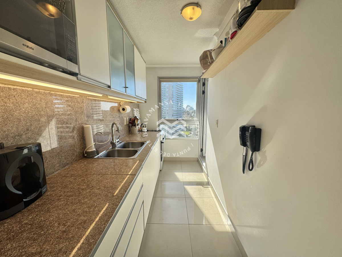 Apartamento ID.662 - VENTA Hermoso apartamento de 3 suites en Ocean Drive, excelente estado