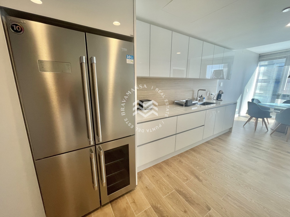 Apartamento ID.123 - ALQUILER TEMPORAL En Playa Brava frente al mar