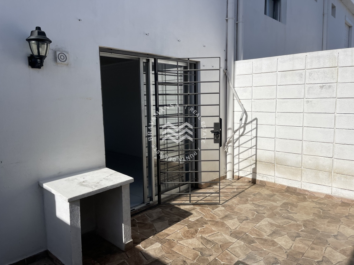 Apartamento ID.230 - VENTA Apartamento Duplex 2 dormitorios, B Altos de la Laguna, Maldonado