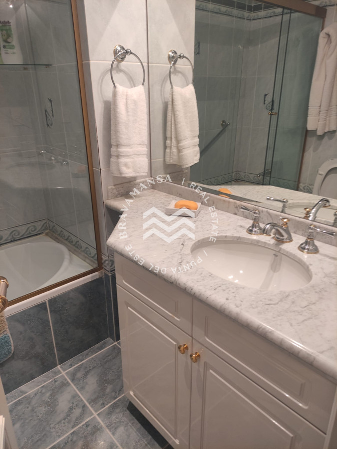 Apartamento ID.390 - VENTA Primera línea Coral Tower 3 dormitorios y servicio 