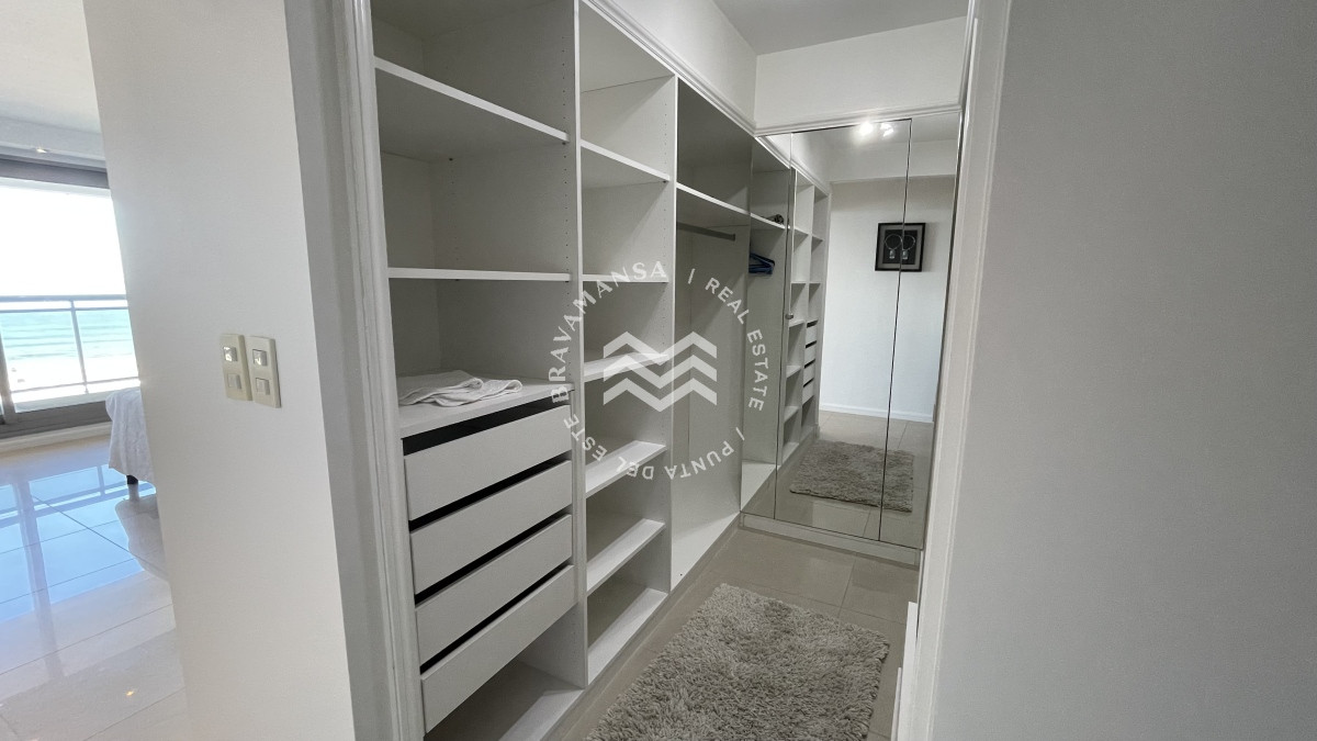 Apartamento ID.359 - ALQUILER Imperiale 3 dormitorios + servicio. Playa Brava