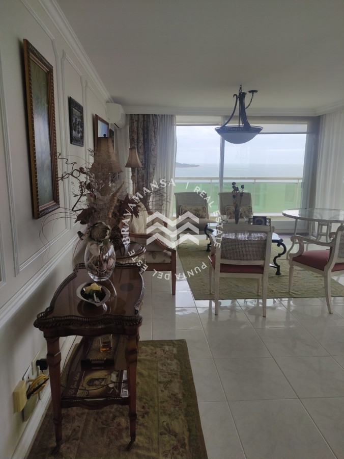 Apartamento ID.390 - VENTA Primera línea Coral Tower 3 dormitorios y servicio 