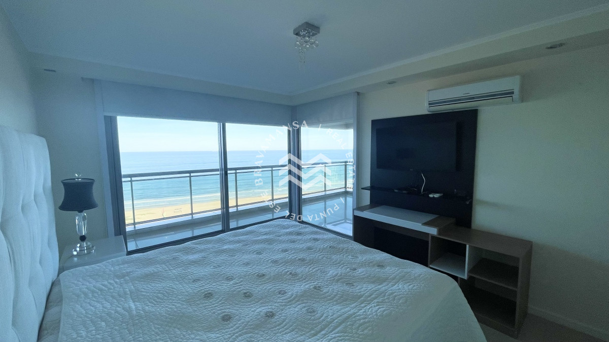 Apartamento ID.84 - ALQUILER Anual o temporada de verano 3 dormitorios y servicio primera línea PLAYA BRAVA