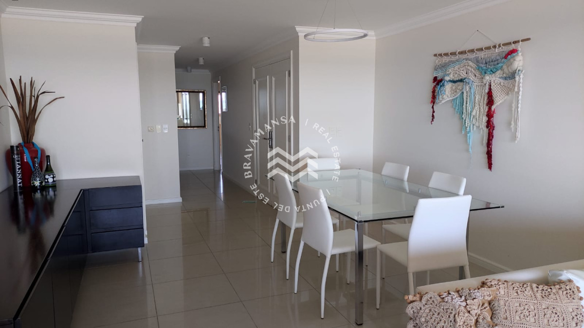 Apartamento ID.98 - ALQUILER ANUAL 3 dormitorios vista al mar Playa Brava