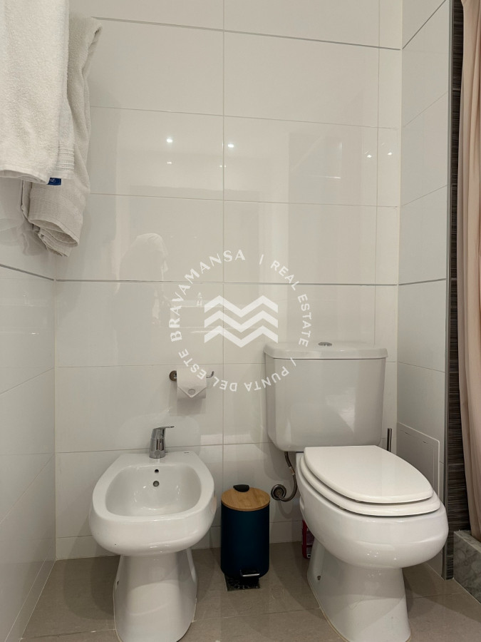 Apartamento ID.175 - ALQUILER DE VERANO 1 dormitorio moderno Torre One Punta del Este