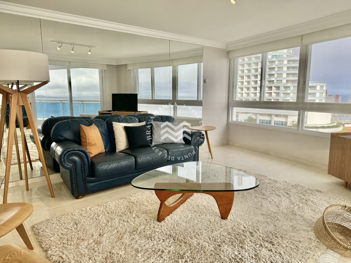 Apartamento ID.74 - OPORTUNIDAD 3 dormitorios y servicio primera línea Playa Mansa, Punta del Este
