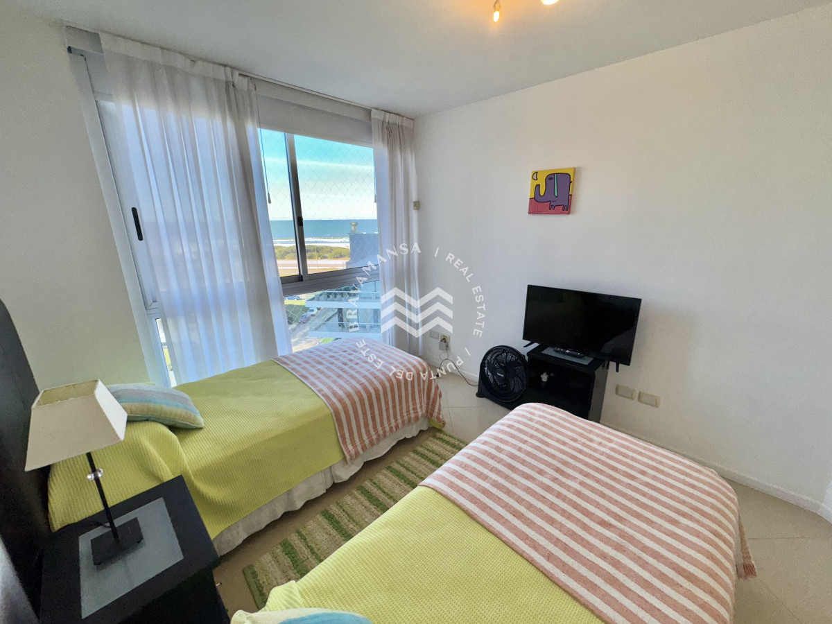 Apartamento ID.510 - VENTA Apartamento 3 dormitorios y dependencia en Playa Brava