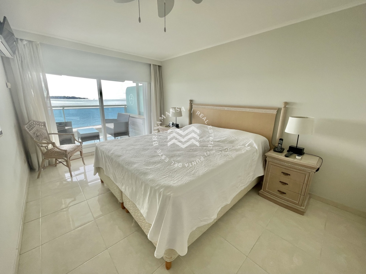 Apartamento ID.125 - ALQUILER INVERNAL en primera línea Playa Mansa, 2 dormitorios
