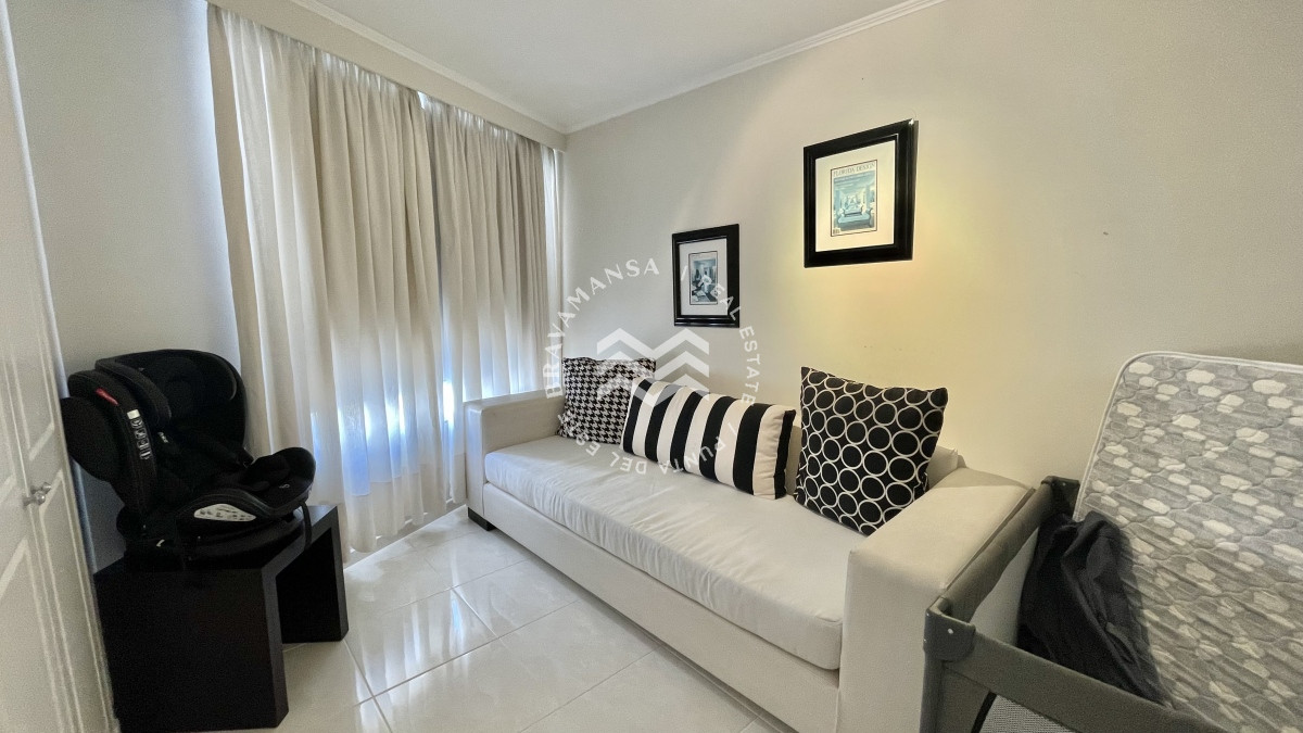 Apartamento ID.17 - Hermoso apartamento esquinero en primera línea Punta del Este