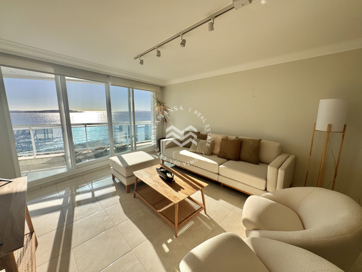 Apartamento ID.370 - Millenium Tower Primera linea Playa Mansa, 2 dormitorios ensuite