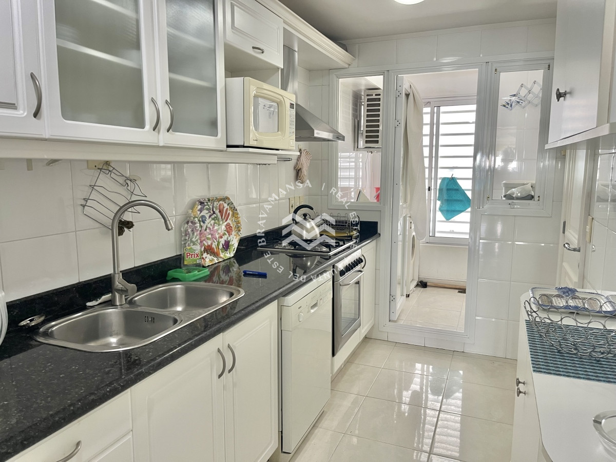 Apartamento ID.125 - ALQUILER INVERNAL en primera línea Playa Mansa, 2 dormitorios