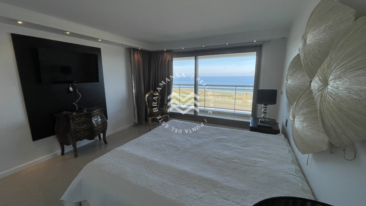 Apartamento ID.359 - ALQUILER Imperiale 3 dormitorios + servicio. Playa Brava