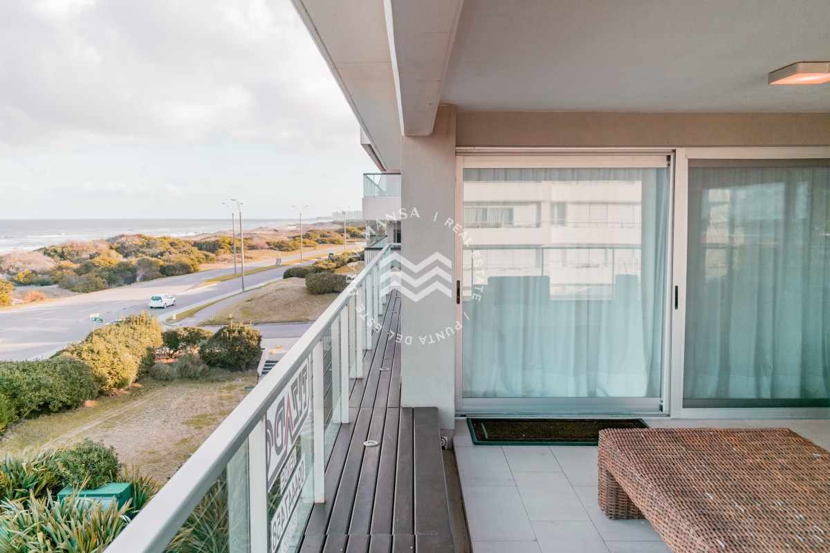 Apartamento ID.358 - ALQUILER TEMPORADA Exclusivo apartamento en Playa Brava, piso entero 3 dormitorios