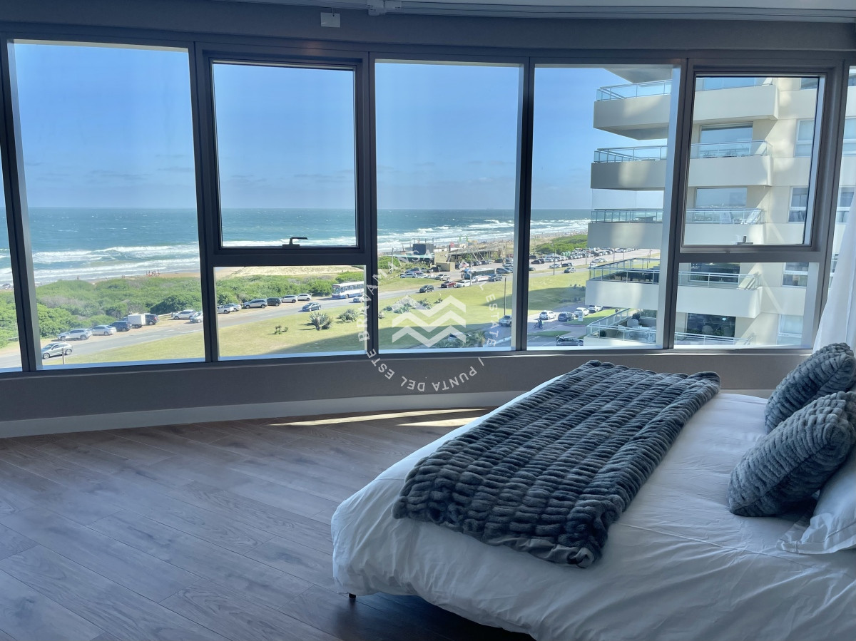 Apartamento ID.123 - ALQUILER TEMPORAL En Playa Brava frente al mar